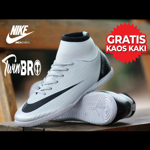 Detail Gambar Sepatu Nike Futsal Nomer 22