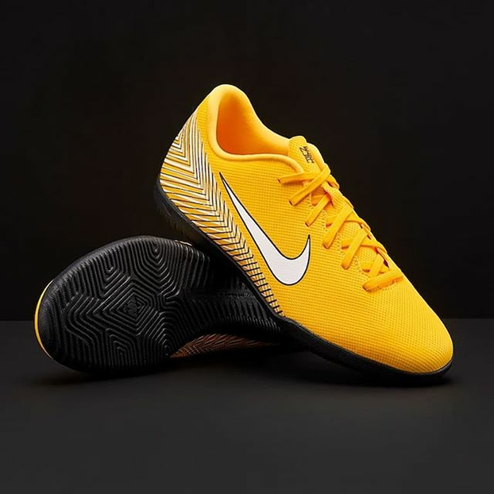 Detail Gambar Sepatu Nike Futsal Nomer 35