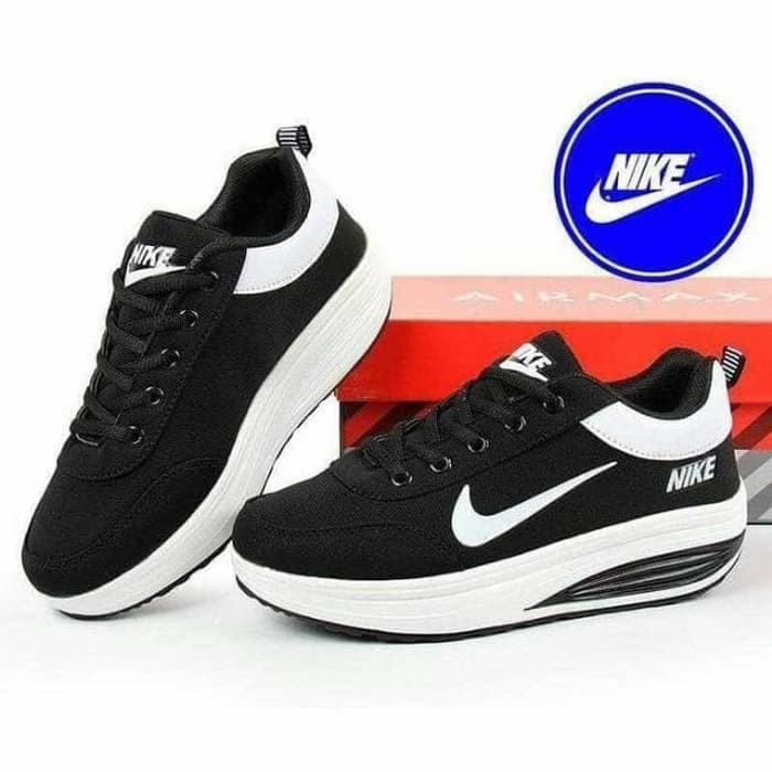 Detail Gambar Sepatu Nike Hitam Putih Wanita Nomer 5