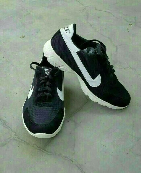 Detail Gambar Sepatu Nike Hitam Putih Wanita Nomer 43