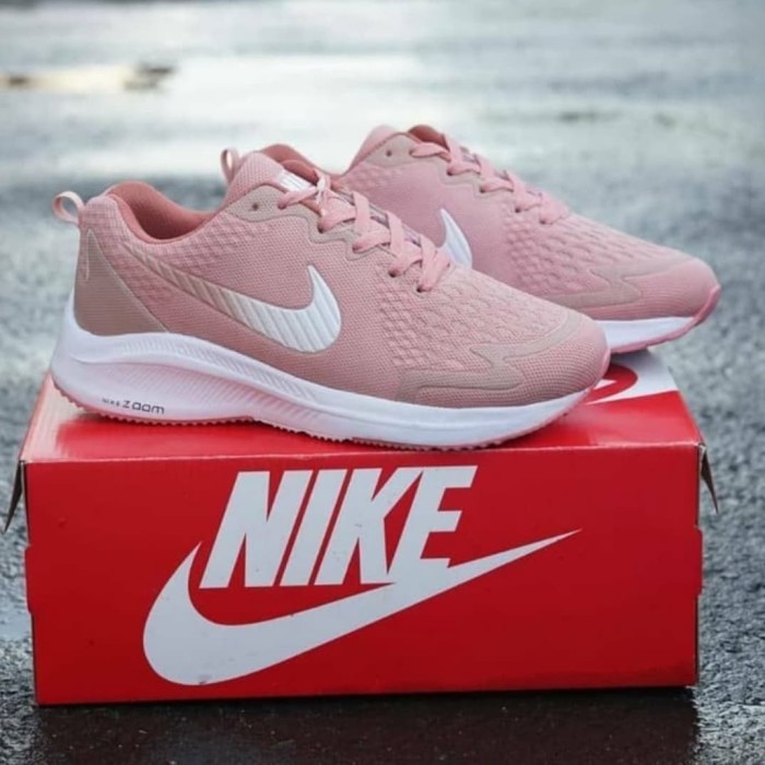 Detail Gambar Sepatu Nike Wanita Terbaru Nomer 49