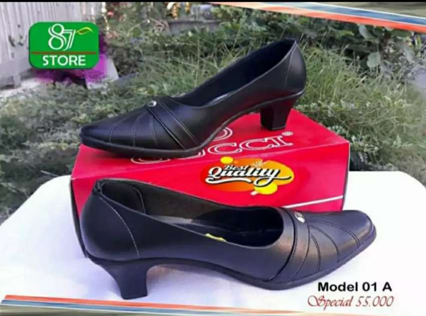 Detail Gambar Sepatu Pantofel Wanita Nomer 43