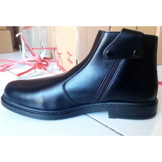 Detail Gambar Sepatu Pdh Nomer 11