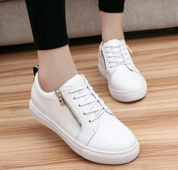 Detail Gambar Sepatu Putih Wanita Nomer 38