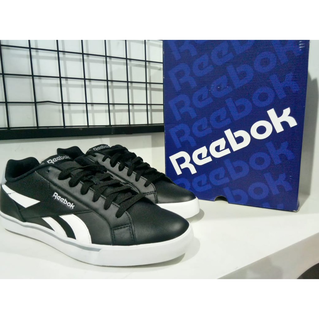 Detail Gambar Sepatu Reebok Nomer 26