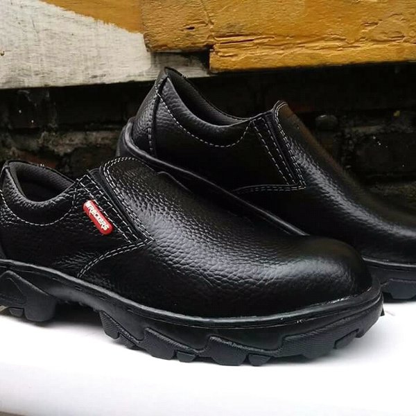 Detail Gambar Sepatu Safety Nomer 41