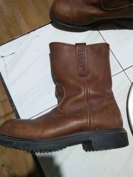 Detail Gambar Sepatu Safety Red Wing Nomer 37