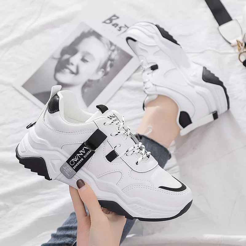 Detail Gambar Sepatu Sneakers Wanita Terbaru Nomer 10