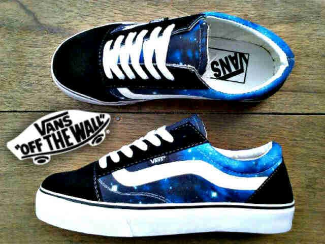 Detail Gambar Sepatu Vans Galaxy Nomer 17