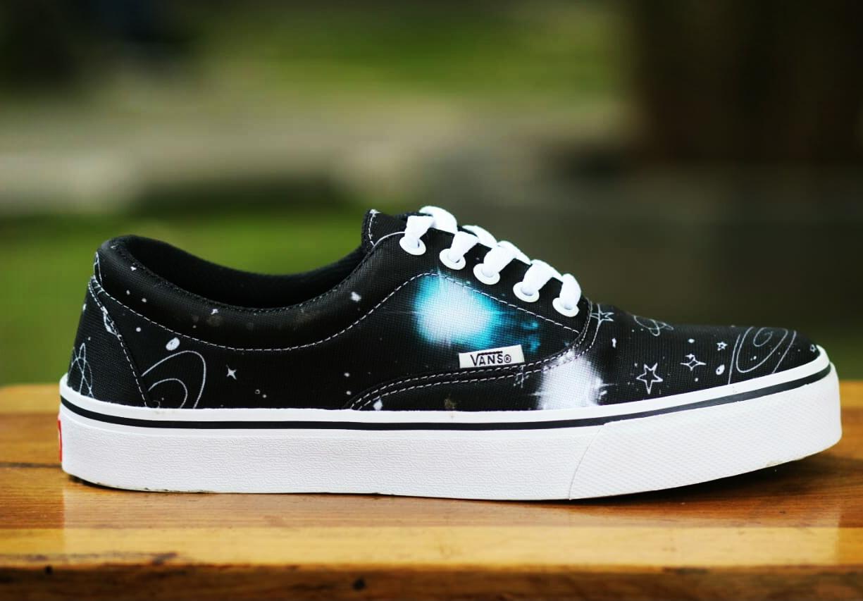 Detail Gambar Sepatu Vans Galaxy Nomer 45