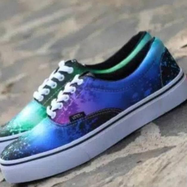 Detail Gambar Sepatu Vans Galaxy Nomer 10