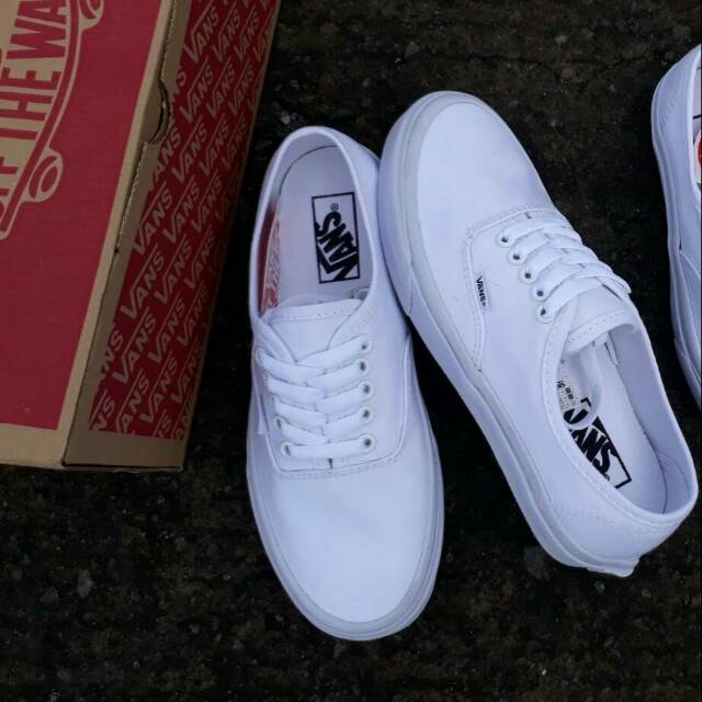 Detail Gambar Sepatu Vans Wanita Terbaru Nomer 3