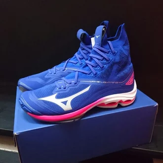 Detail Gambar Sepatu Volly Mizuno Nomer 53