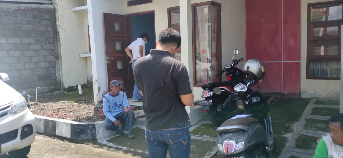 Detail Gambar Sepeda Motor Beat Di Garasi Rumah Nomer 11