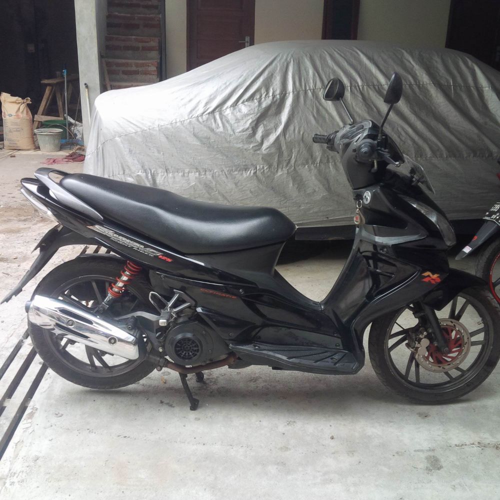 Detail Gambar Sepeda Motor Suzuki 125 2008 Hitam Nomer 38