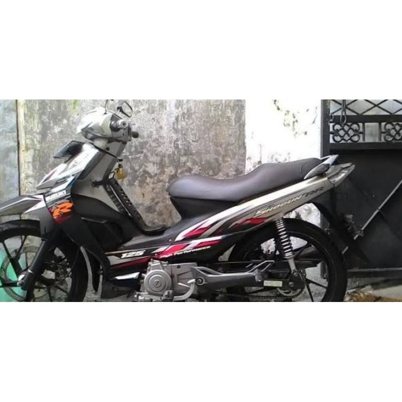 Detail Gambar Sepeda Motor Suzuki 125 2008 Hitam Nomer 39