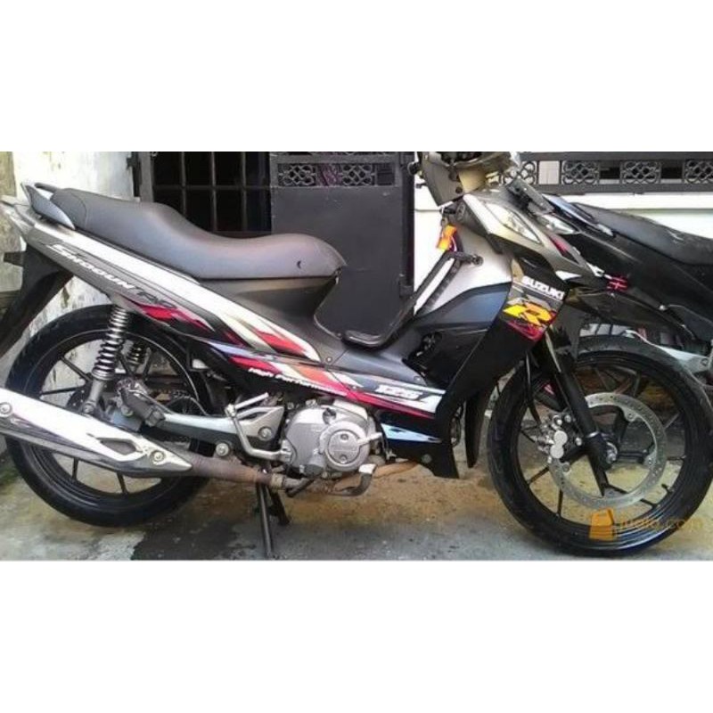 Detail Gambar Sepeda Motor Suzuki 125 2008 Hitam Nomer 7