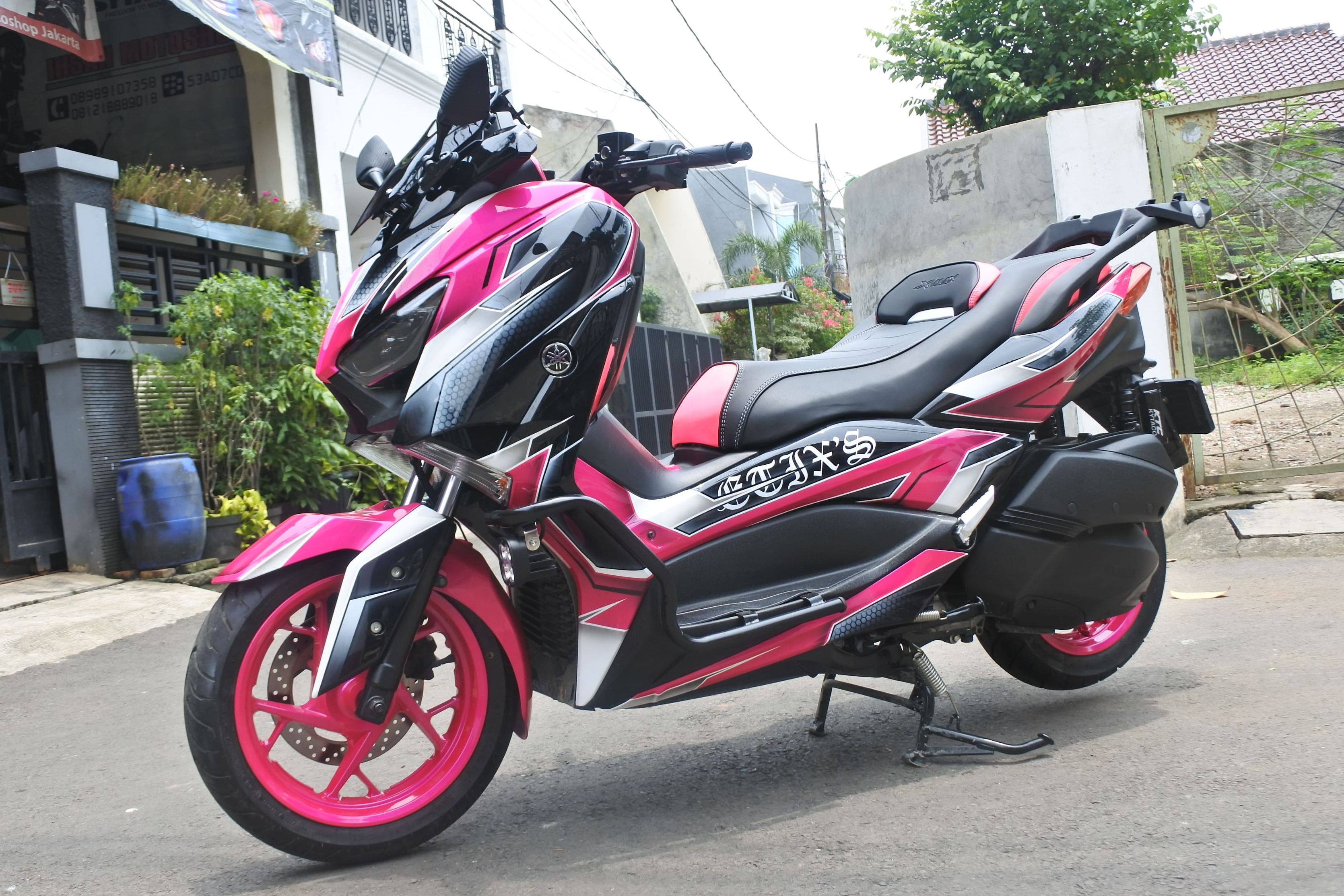 Detail Gambar Sepeda Motor Warna Pink Nomer 19