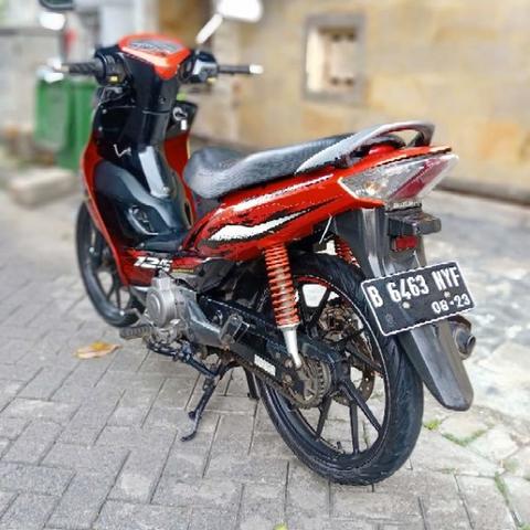 Detail Gambar Sepeda Motor Zuzuki 125 2008 Hitam Nomer 19