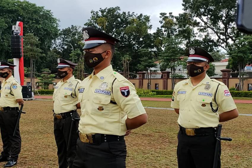 Detail Gambar Seragam Polisi Nomer 49