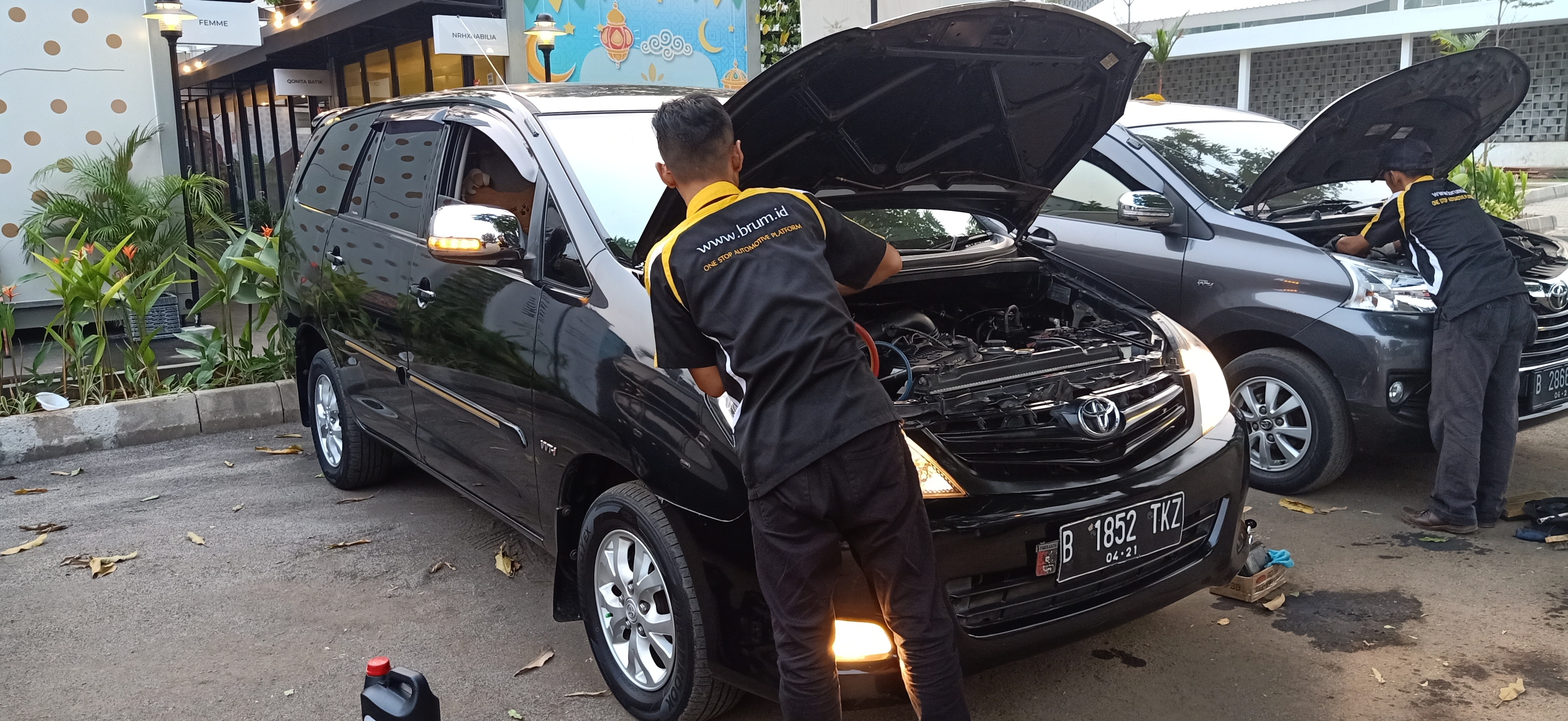 Detail Gambar Servis Mobil Di Bengkel Nomer 11