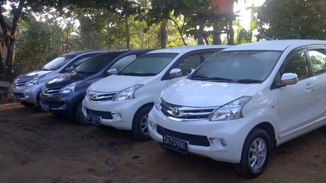 Detail Gambar Sewa Mobil Nomer 24