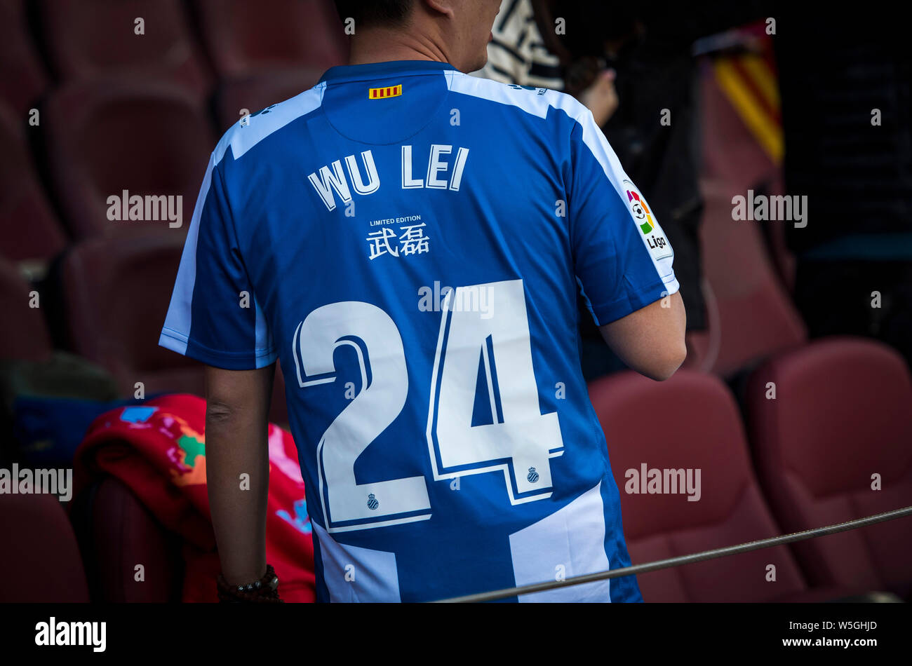 Detail Gambar Shirt Espanyol 2018 Nomer 54