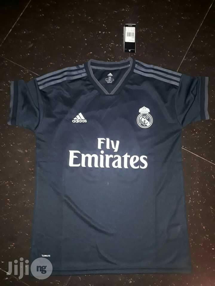 Detail Gambar Shirt Real Madrid 2018 Nomer 11