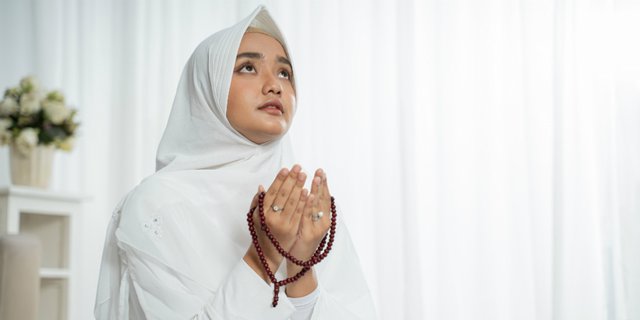 Detail Gambar Sholat Magrib Nomer 30