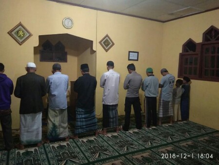 Detail Gambar Sholat Magrib Nomer 40