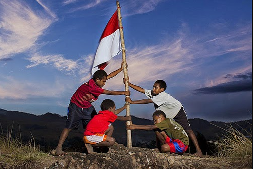 Detail Gambar Sikap Cinta Tanah Air Nomer 2