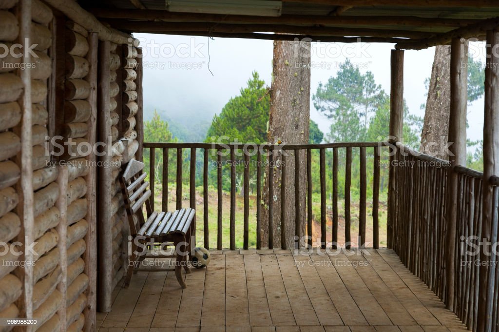 Detail Gambar Siluet Rumah Di Tengah Hutan Nomer 28