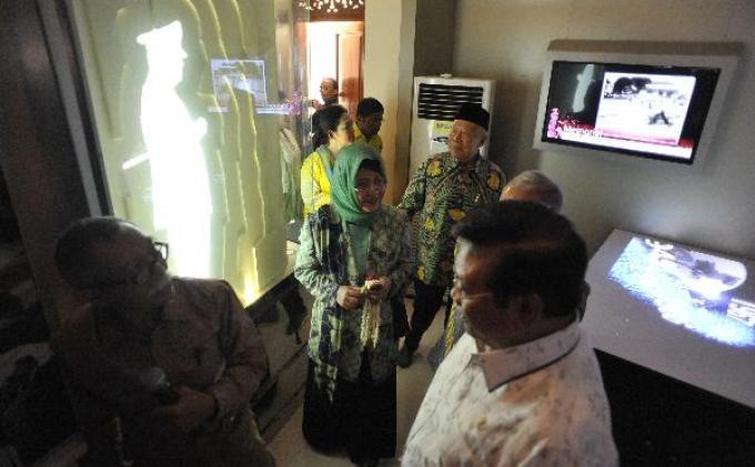 Detail Gambar Siluet Soeharto Nomer 51