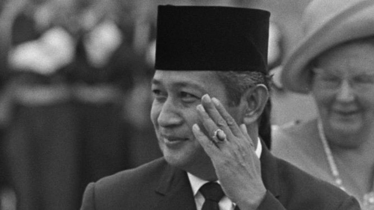 Detail Gambar Siluet Soeharto Nomer 52