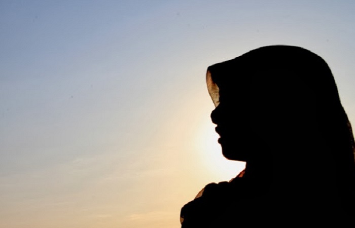 Detail Gambar Siluet Wanita Muslimah Nomer 21