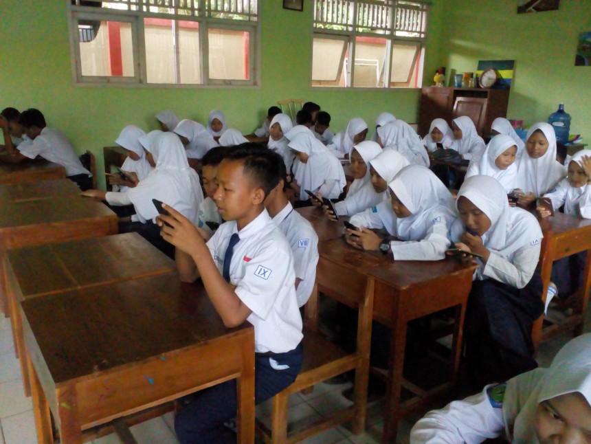 Detail Gambar Siswa Smp Nomer 26