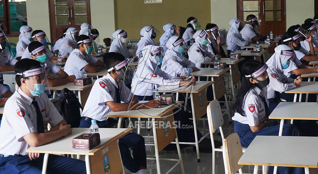 Detail Gambar Siswa Smp Nomer 53