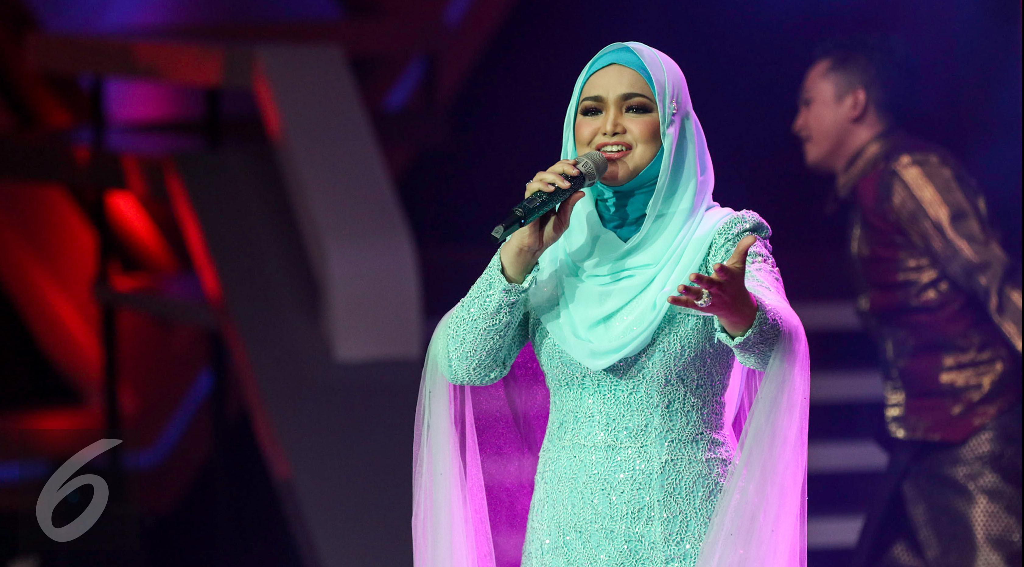 Detail Gambar Siti Nurhaliza Menyanyi Nomer 11