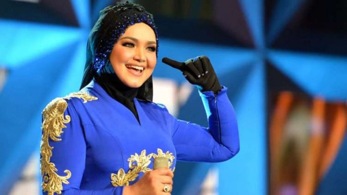 Detail Gambar Siti Nurhaliza Menyanyi Nomer 22