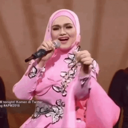 Detail Gambar Siti Nurhaliza Menyanyi Nomer 23