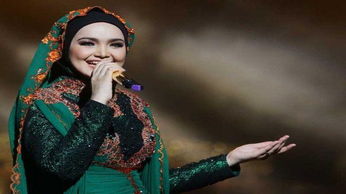 Detail Gambar Siti Nurhaliza Menyanyi Nomer 4