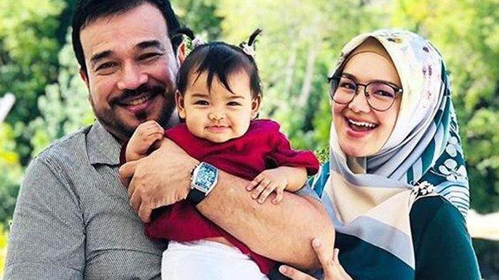 Detail Gambar Siti Nurhaliza Menyanyi Nomer 41
