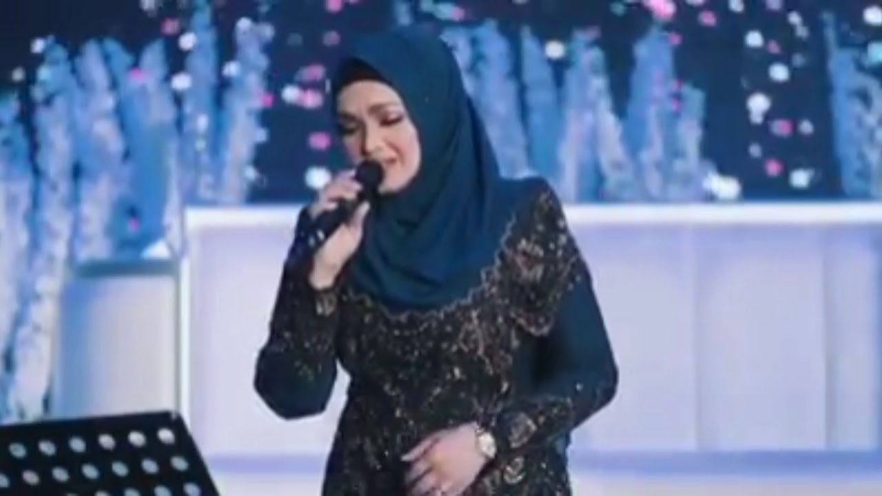 Detail Gambar Siti Nurhaliza Menyanyi Nomer 51