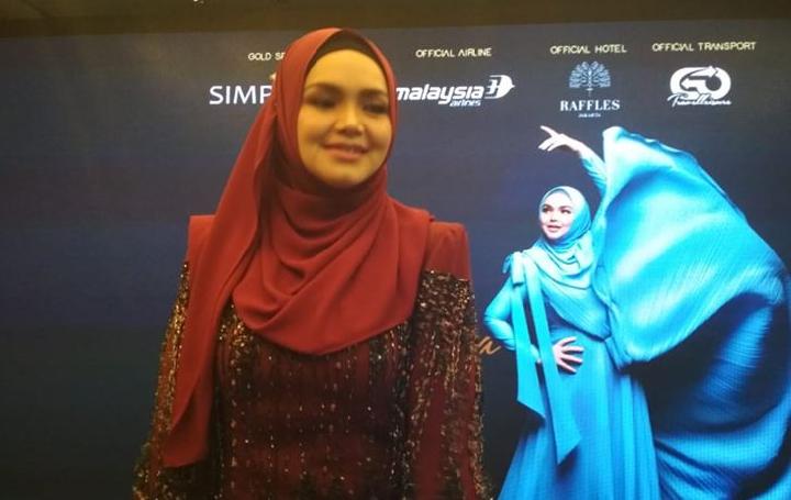 Detail Gambar Siti Nurhaliza Menyanyi Nomer 10