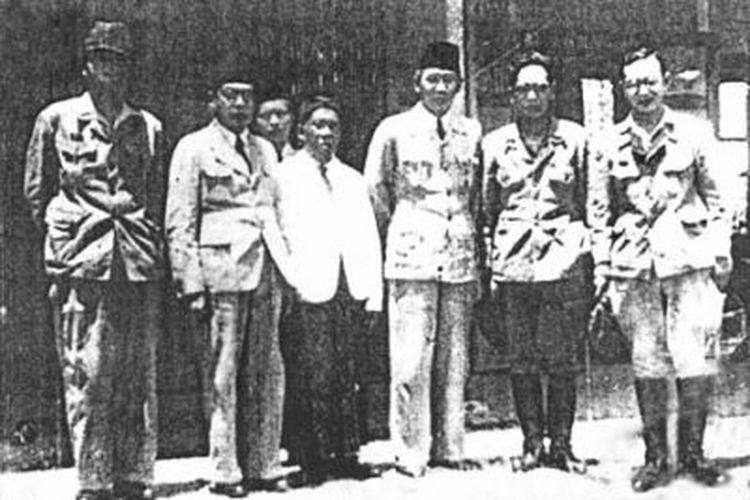 Detail Gambar Soekarno Hatta Hitam Putih Nomer 46
