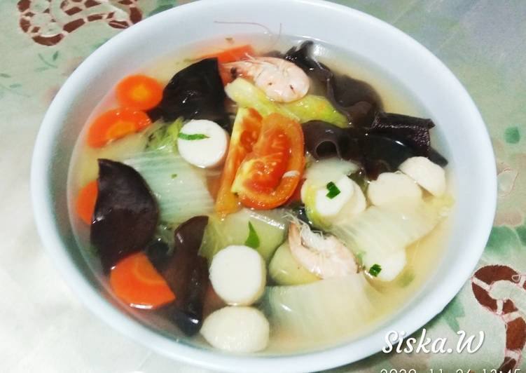 Detail Gambar Sop Bakso Ikan Nomer 12