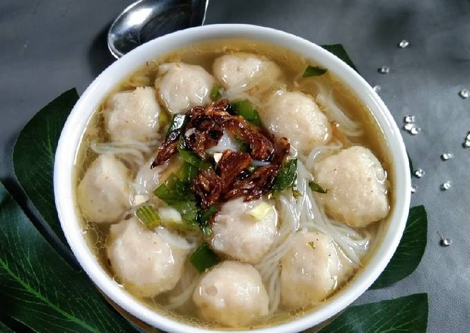 Detail Gambar Sop Bakso Ikan Nomer 18