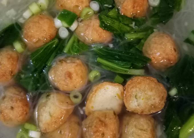 Detail Gambar Sop Bakso Ikan Nomer 37