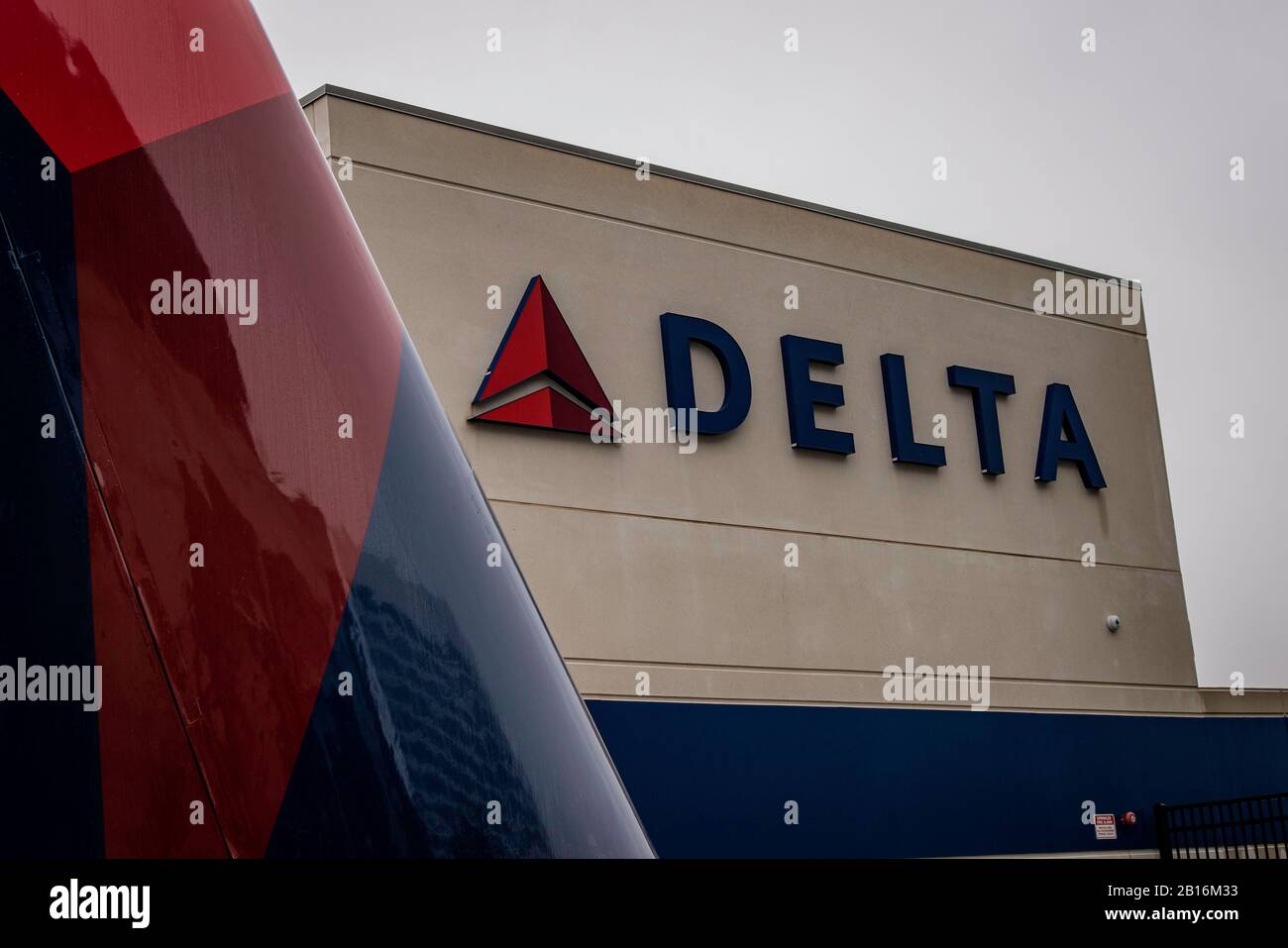 Detail Delta Airlines Logo Nomer 17