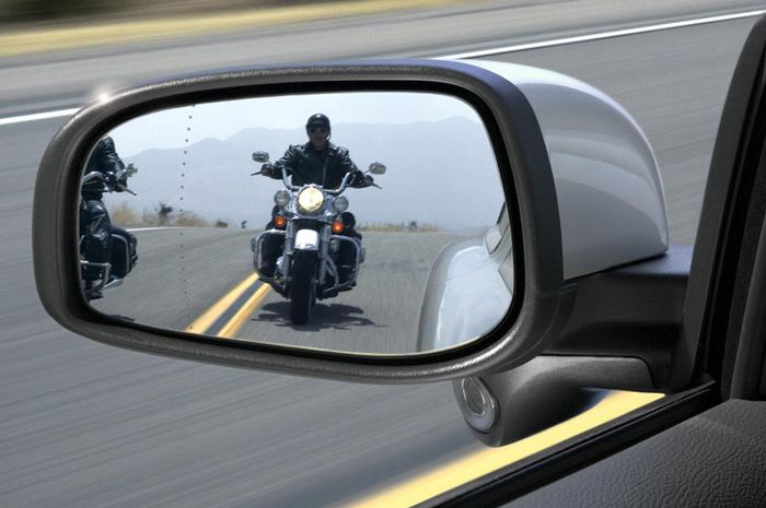 Gambar Spion Di Mobil - KibrisPDR